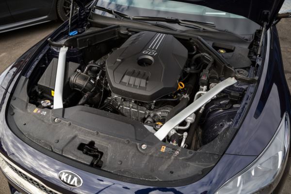 Крутые тачки за 3 миллиона – Kia Stinger против… Subaru WRX